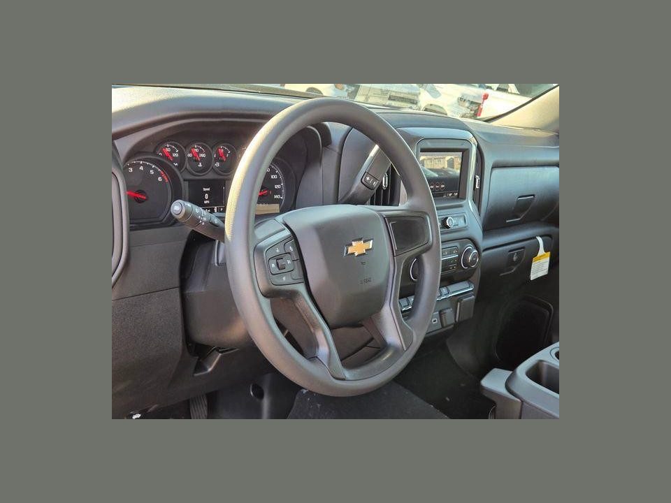 2026 Chevrolet Silverado 1500 4WD Crew Cab Short Bed Custom