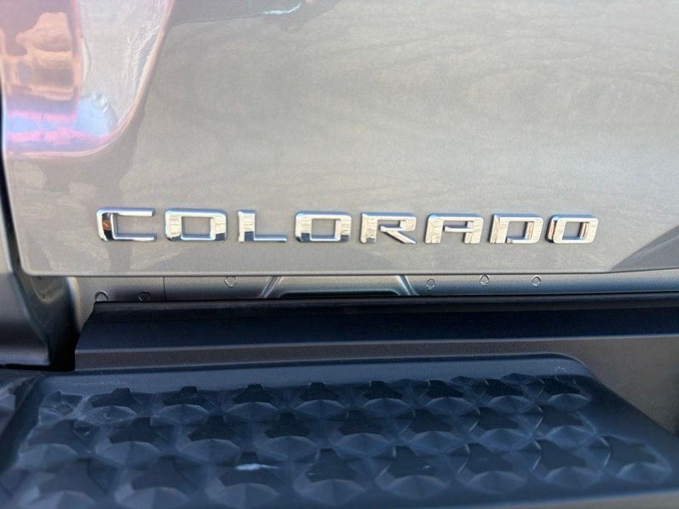 2024 Chevrolet Colorado 4WD LT