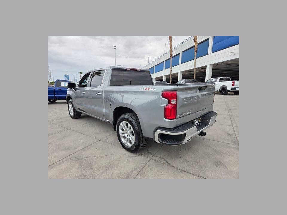 2023 Chevrolet Silverado 1500 4WD Crew Cab Short Bed LTZ