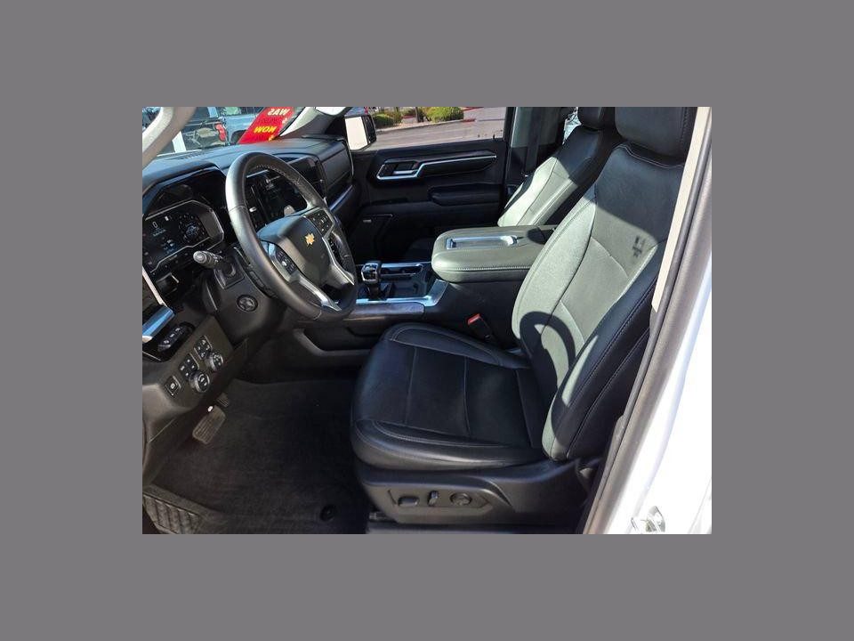 2022 Chevrolet Silverado 1500 4WD Crew Cab Short Bed LTZ