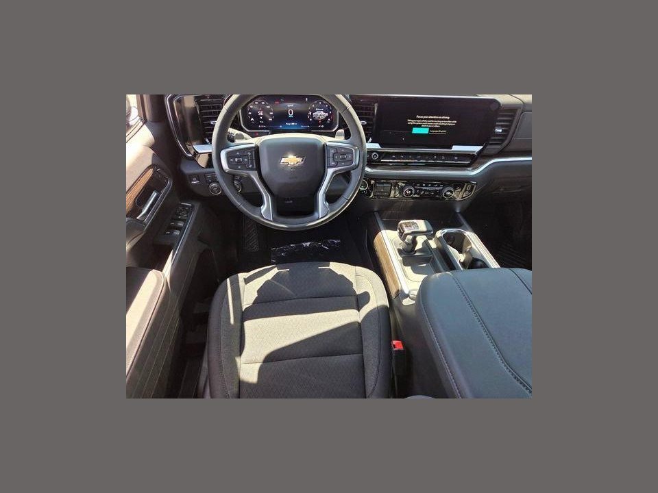 2026 Chevrolet Silverado 1500 4WD Crew Cab Standard Bed LT