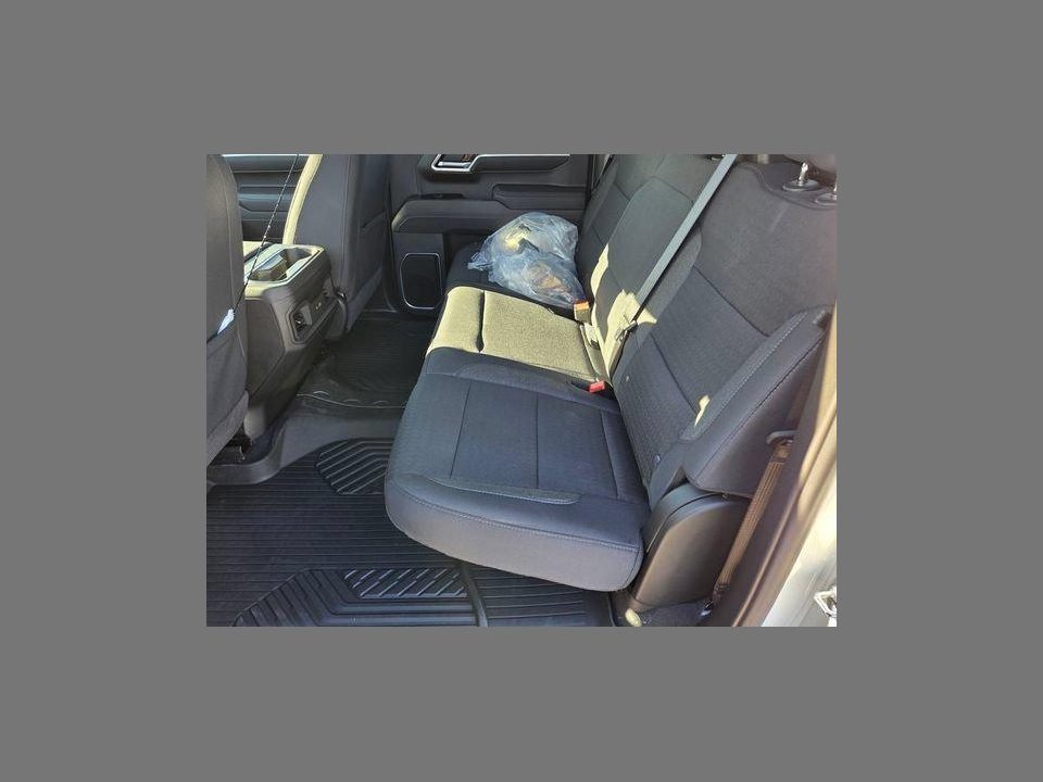 2026 Chevrolet Silverado 1500 4WD Crew Cab Standard Bed LT