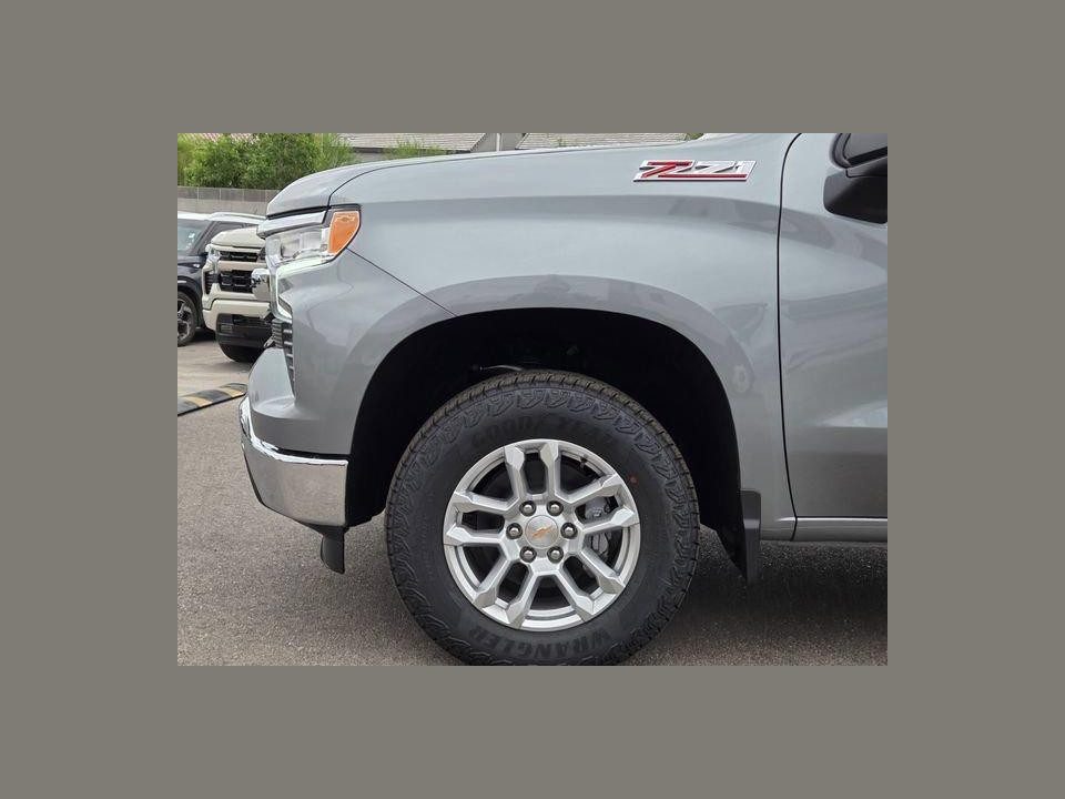 2026 Chevrolet Silverado 1500 4WD Crew Cab Standard Bed LT