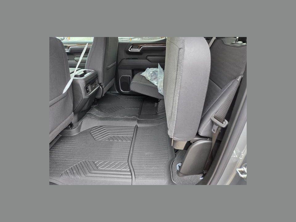 2026 Chevrolet Silverado 1500 4WD Crew Cab Standard Bed LT
