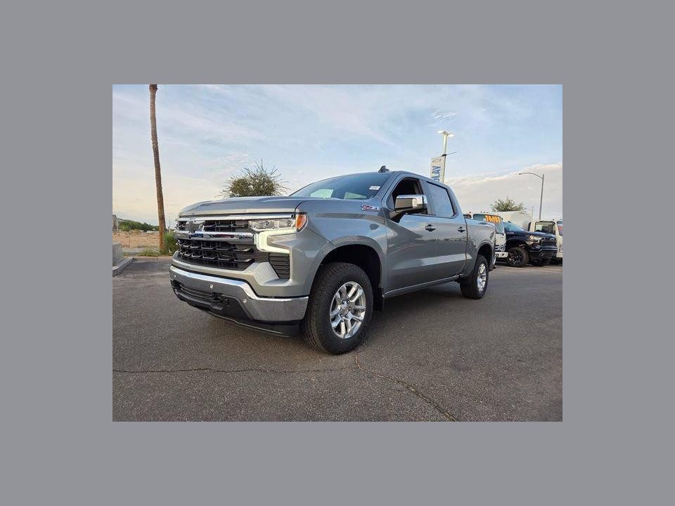 2026 Chevrolet Silverado 1500 4WD Crew Cab Standard Bed LT