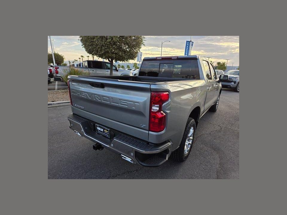 2026 Chevrolet Silverado 1500 4WD Crew Cab Standard Bed LT