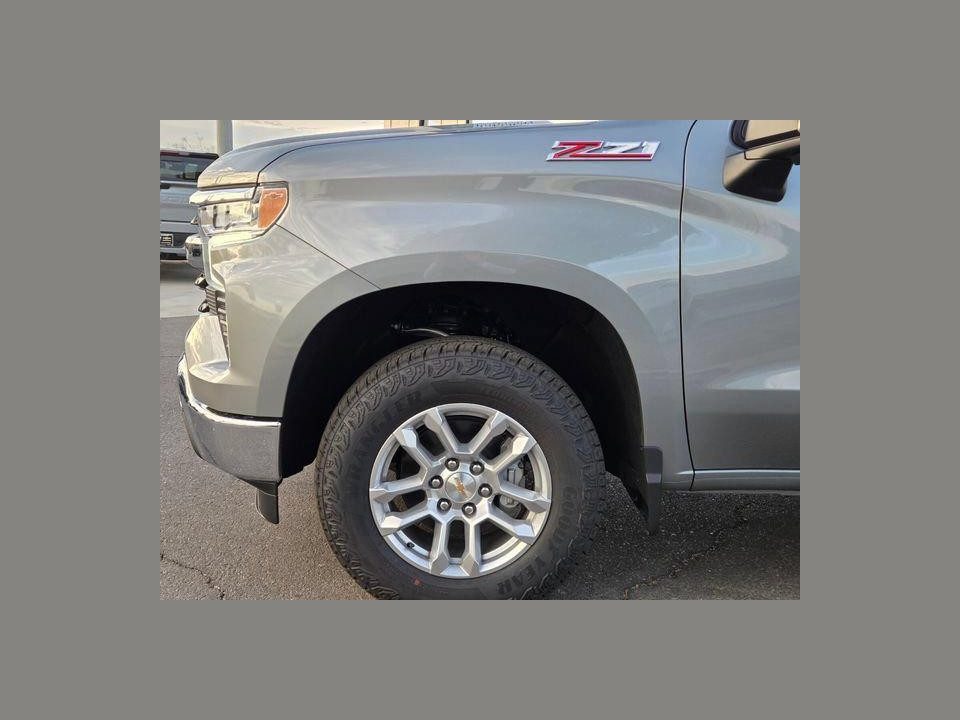 2026 Chevrolet Silverado 1500 4WD Crew Cab Standard Bed LT