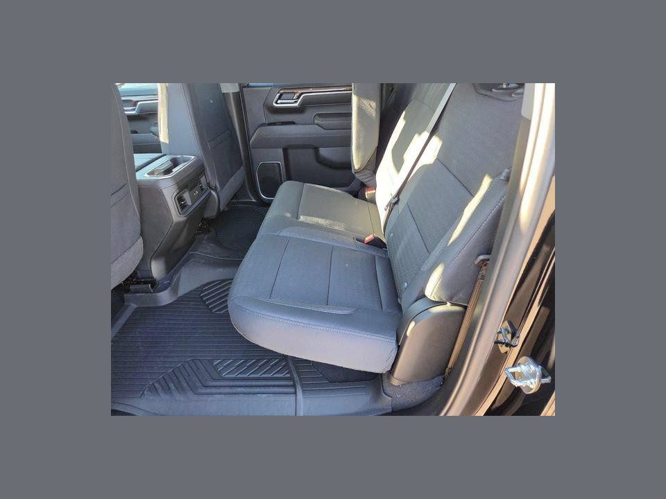 2026 Chevrolet Silverado 1500 4WD Crew Cab Standard Bed LT