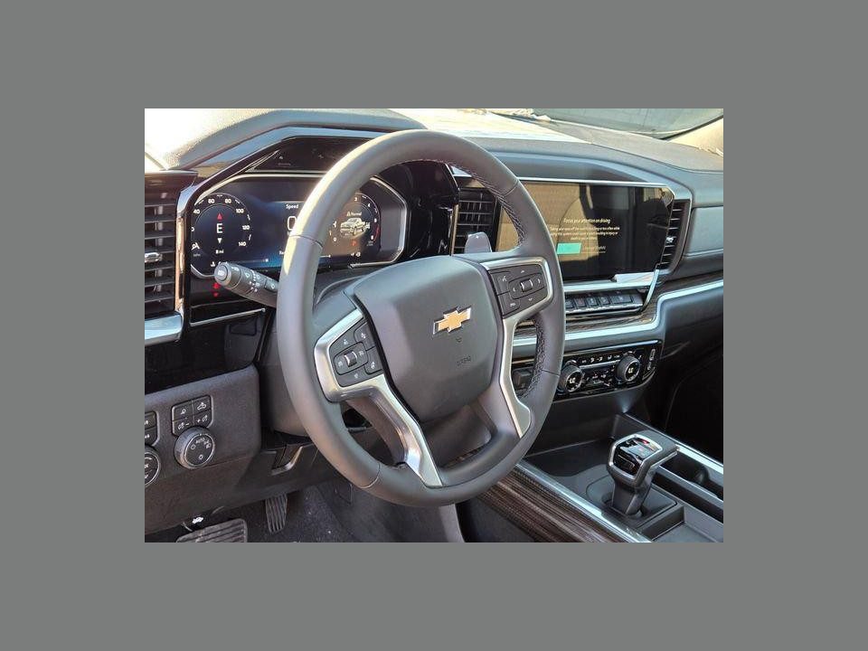 2026 Chevrolet Silverado 1500 4WD Crew Cab Standard Bed LT