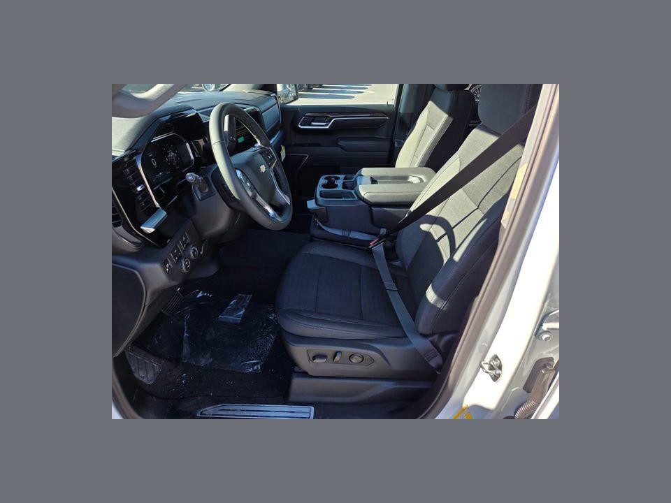 2026 Chevrolet Silverado 1500 4WD Crew Cab Standard Bed LT