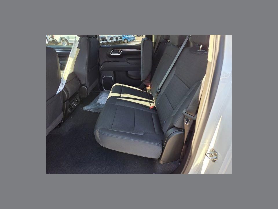 2026 Chevrolet Silverado 1500 4WD Crew Cab Standard Bed LT