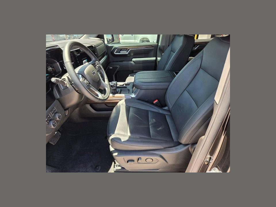 2026 Chevrolet Silverado 1500 4WD Crew Cab Short Bed RST
