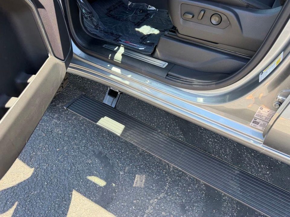 2026 Chevrolet Silverado 1500 4WD Crew Cab Short Bed RST