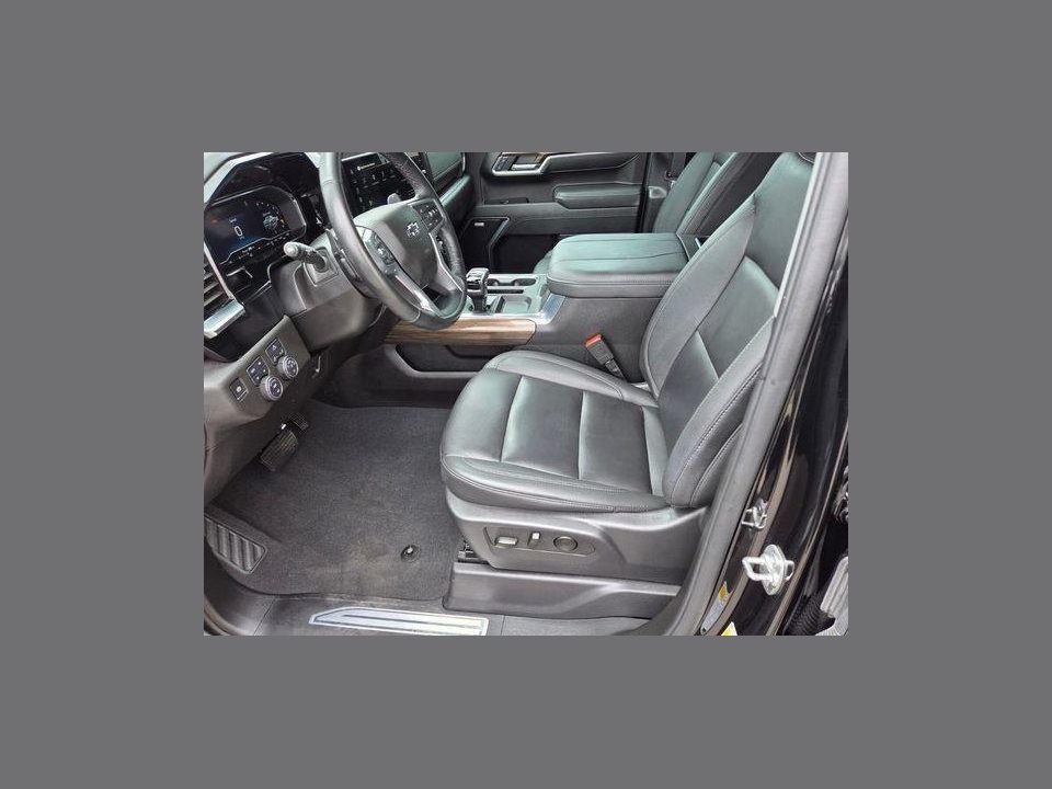 2025 Chevrolet Silverado 1500 4WD Crew Cab Short Bed RST