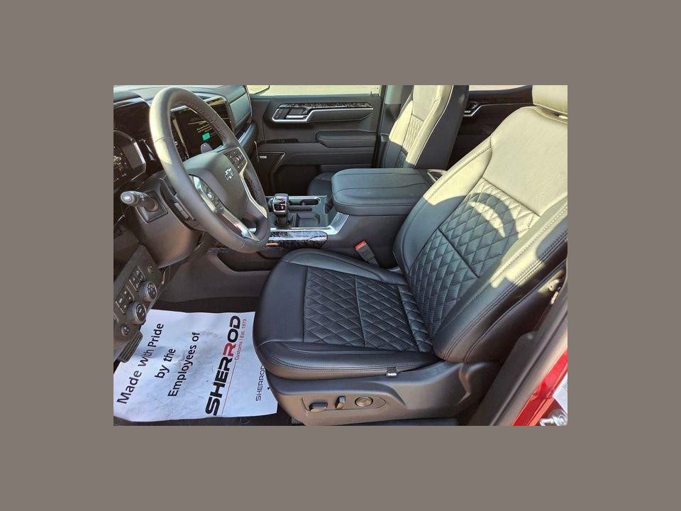 2026 Chevrolet Silverado 1500 4WD Crew Cab Short Bed RST