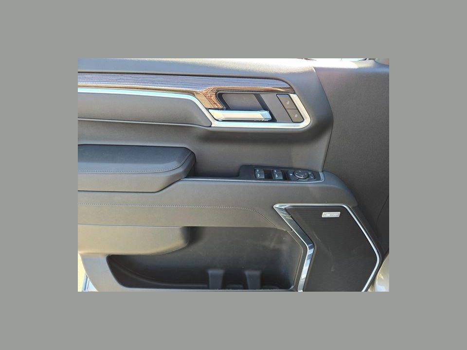 2026 Chevrolet Silverado 1500 4WD Crew Cab Short Bed RST