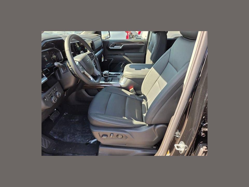 2026 Chevrolet Silverado 1500 4WD Crew Cab Short Bed RST