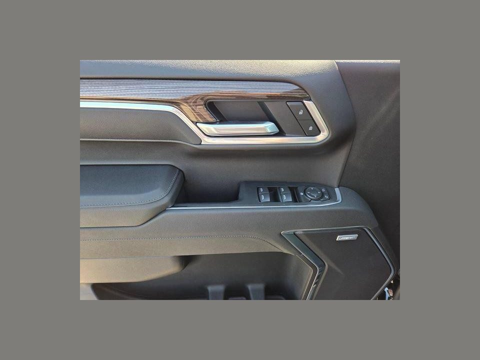 2026 Chevrolet Silverado 1500 4WD Crew Cab Short Bed RST