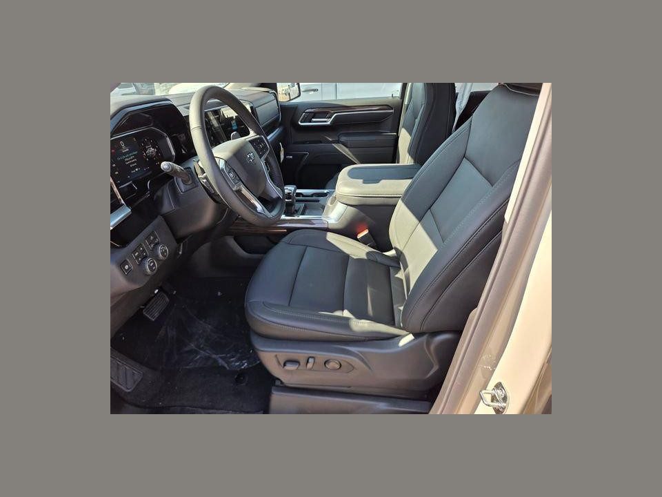 2026 Chevrolet Silverado 1500 4WD Crew Cab Short Bed RST