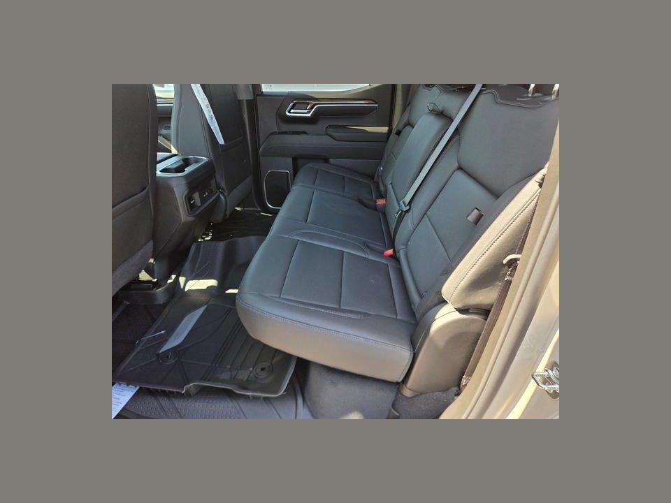 2026 Chevrolet Silverado 1500 4WD Crew Cab Short Bed RST
