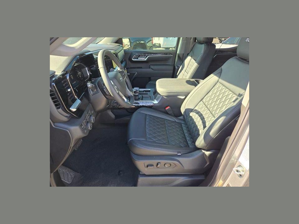 2026 Chevrolet Silverado 1500 4WD Crew Cab Short Bed RST