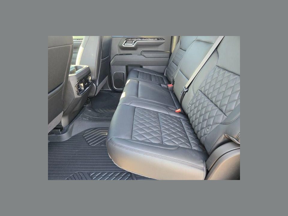 2026 Chevrolet Silverado 1500 4WD Crew Cab Short Bed RST
