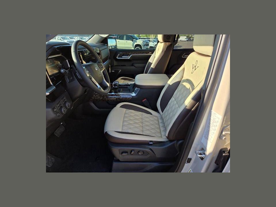 2026 Chevrolet Silverado 1500 4WD Crew Cab Short Bed RST