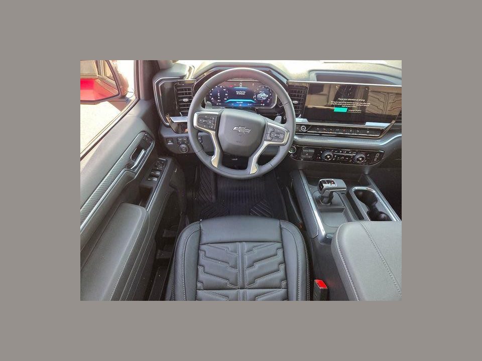 2026 Chevrolet Silverado 1500 4WD Crew Cab Short Bed RST