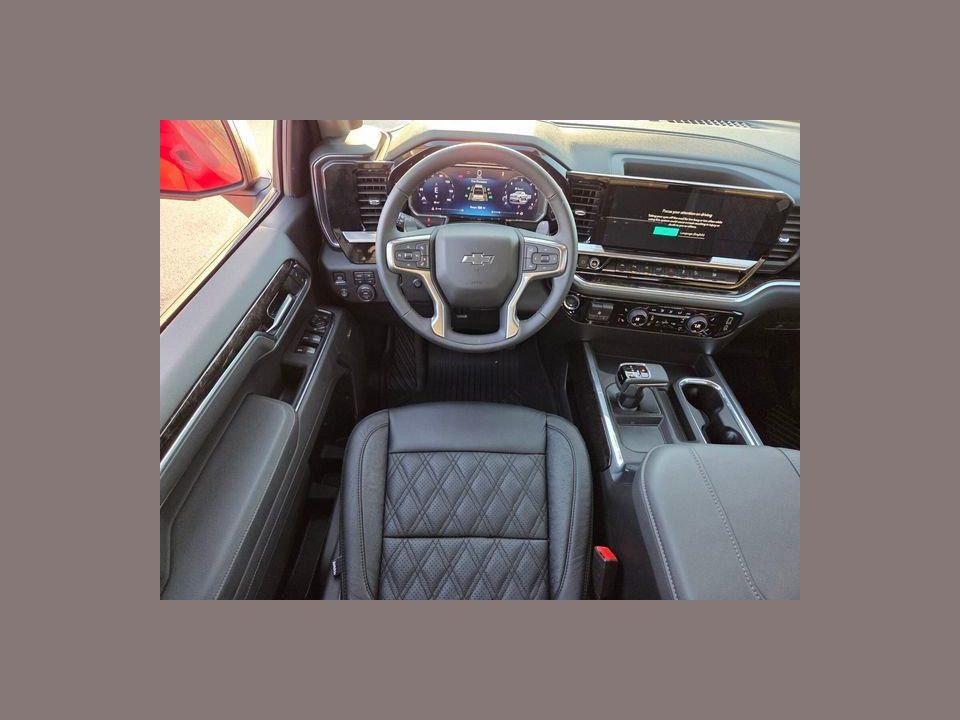 2026 Chevrolet Silverado 1500 4WD Crew Cab Short Bed RST