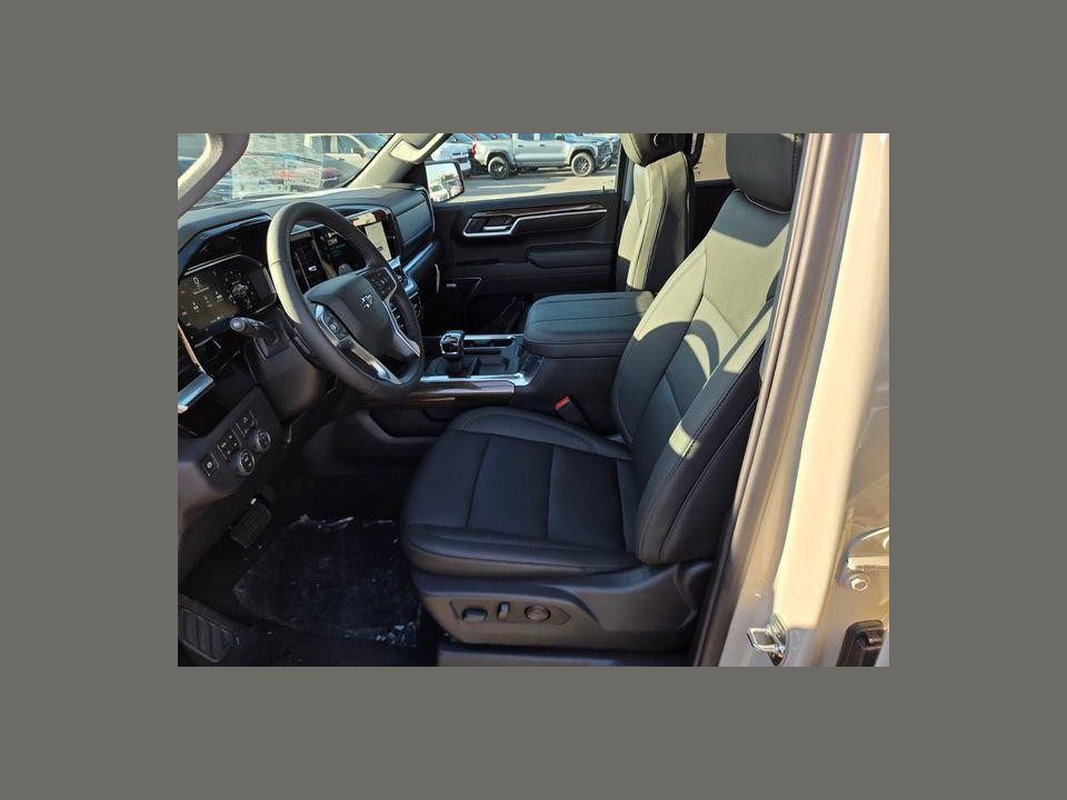 2026 Chevrolet Silverado 1500 4WD Crew Cab Short Bed RST