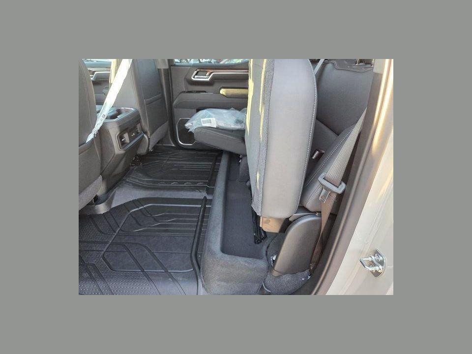 2026 Chevrolet Silverado 1500 4WD Crew Cab Short Bed RST