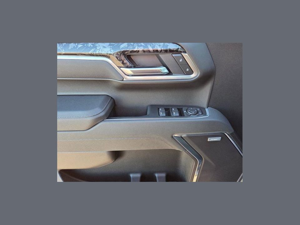 2026 Chevrolet Silverado 1500 4WD Crew Cab Short Bed RST