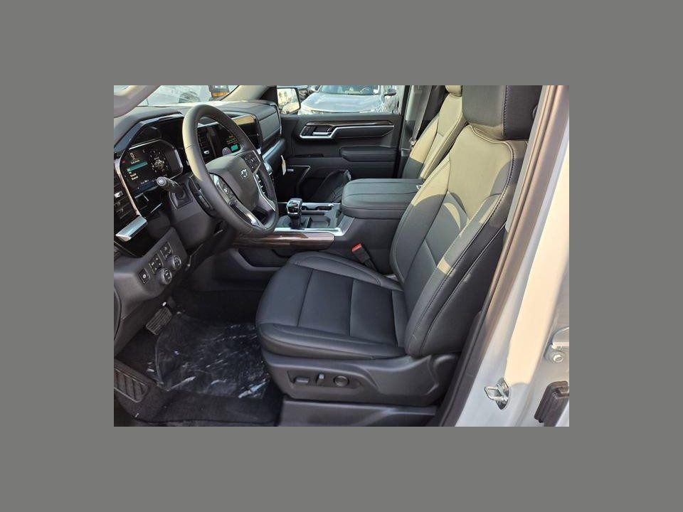 2026 Chevrolet Silverado 1500 4WD Crew Cab Short Bed RST
