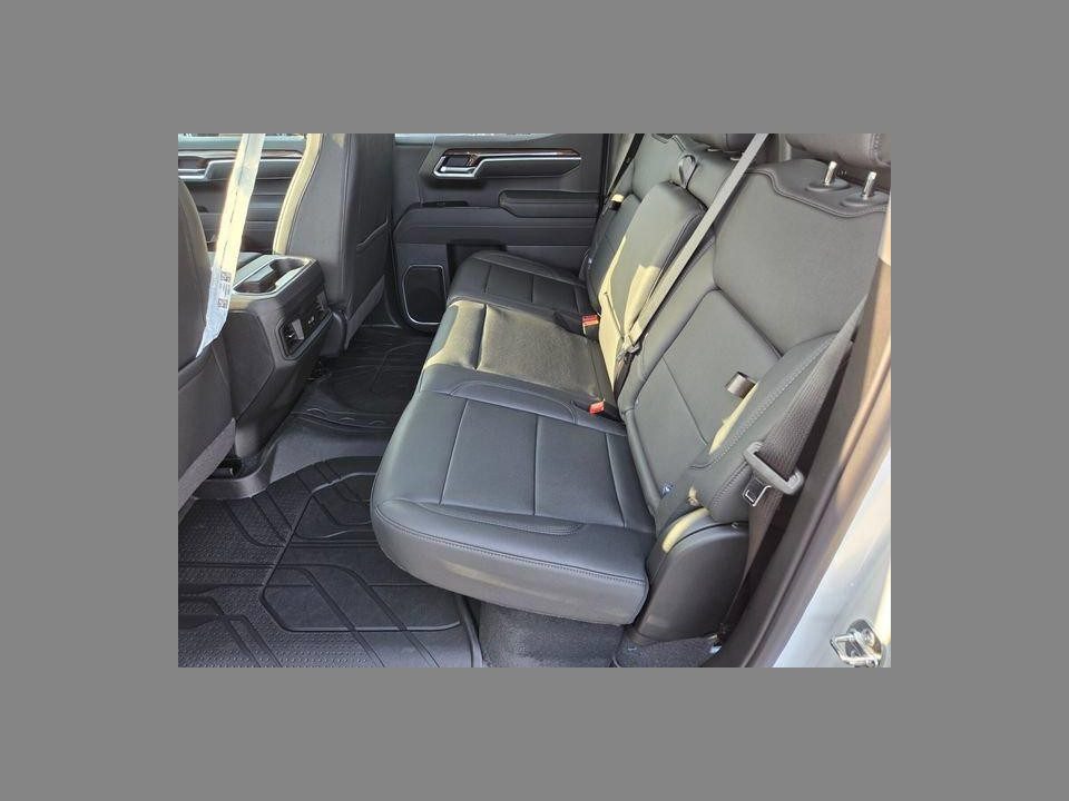 2026 Chevrolet Silverado 1500 4WD Crew Cab Short Bed RST