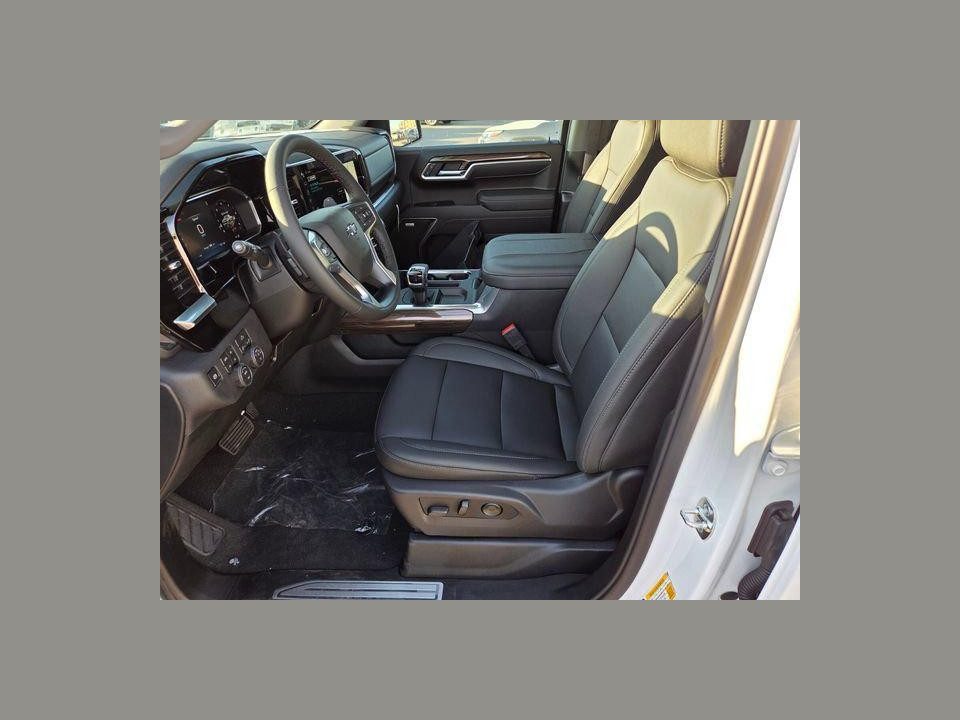 2026 Chevrolet Silverado 1500 4WD Crew Cab Short Bed RST
