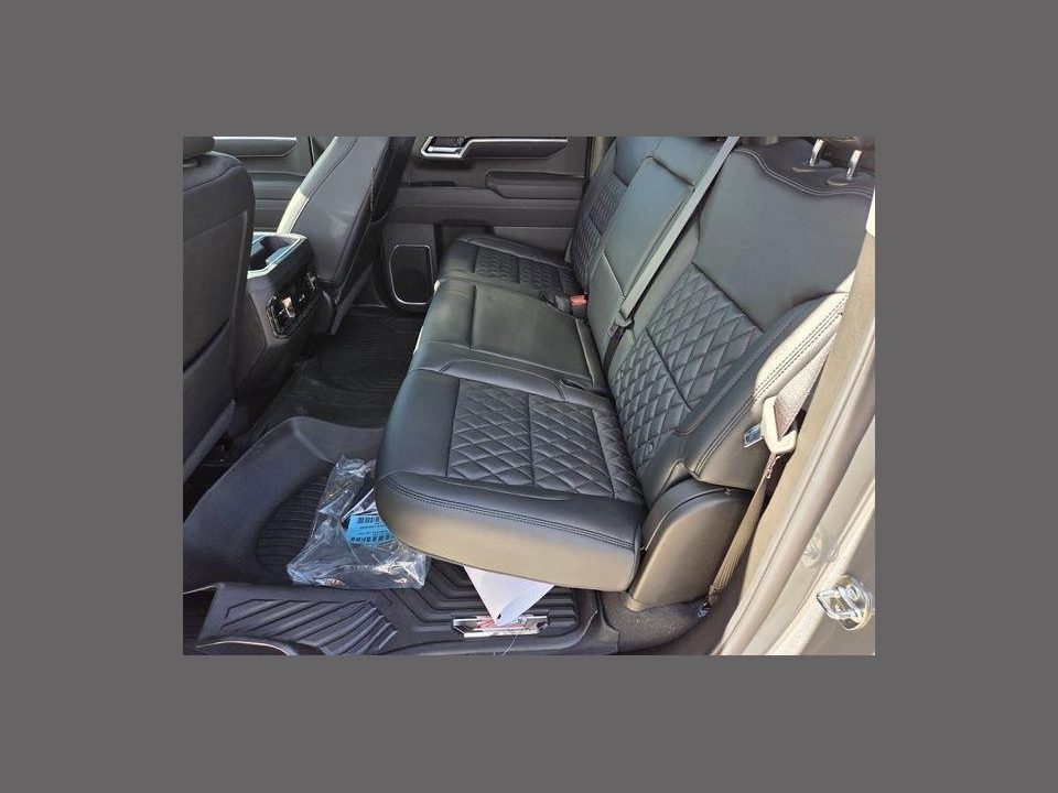 2026 Chevrolet Silverado 1500 4WD Crew Cab Short Bed RST
