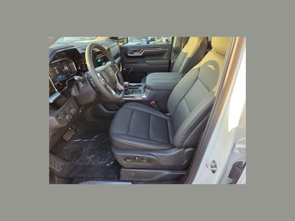 2026 Chevrolet Silverado 1500 4WD Crew Cab Short Bed RST