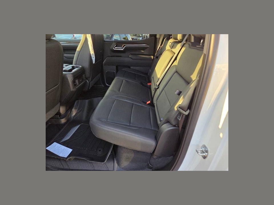 2026 Chevrolet Silverado 1500 4WD Crew Cab Short Bed RST