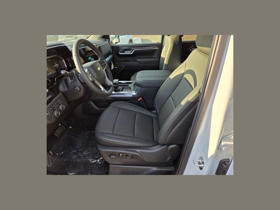 2026 Chevrolet Silverado 1500 4WD Crew Cab Short Bed LTZ