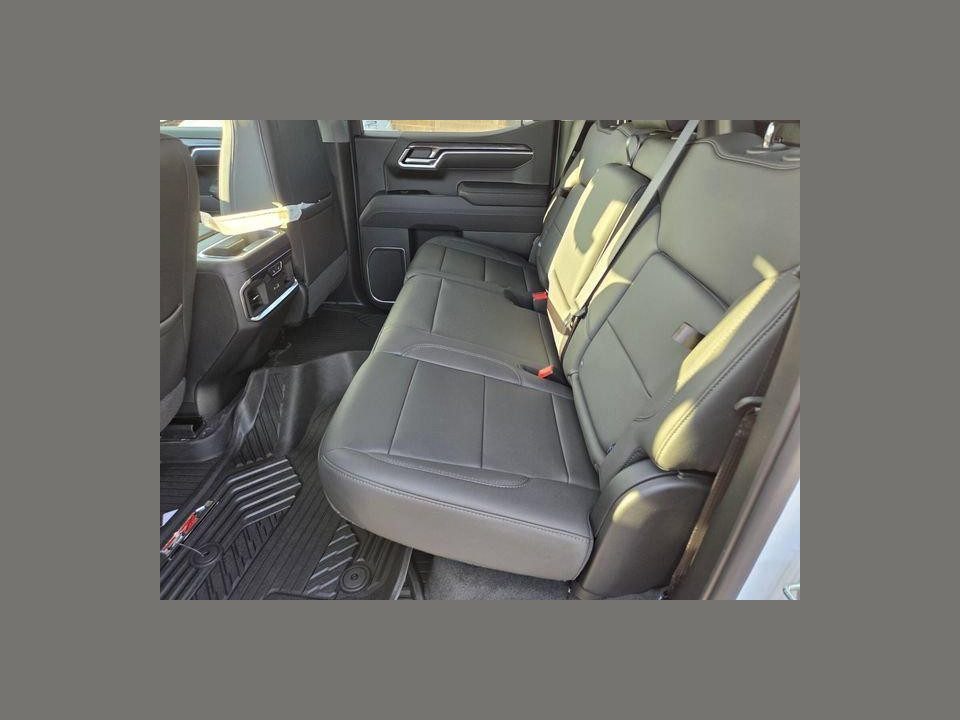 2026 Chevrolet Silverado 1500 4WD Crew Cab Short Bed LTZ