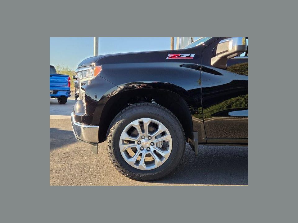 2026 Chevrolet Silverado 1500 4WD Crew Cab Short Bed LTZ