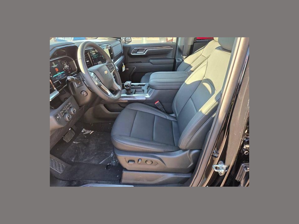 2026 Chevrolet Silverado 1500 4WD Crew Cab Short Bed LTZ