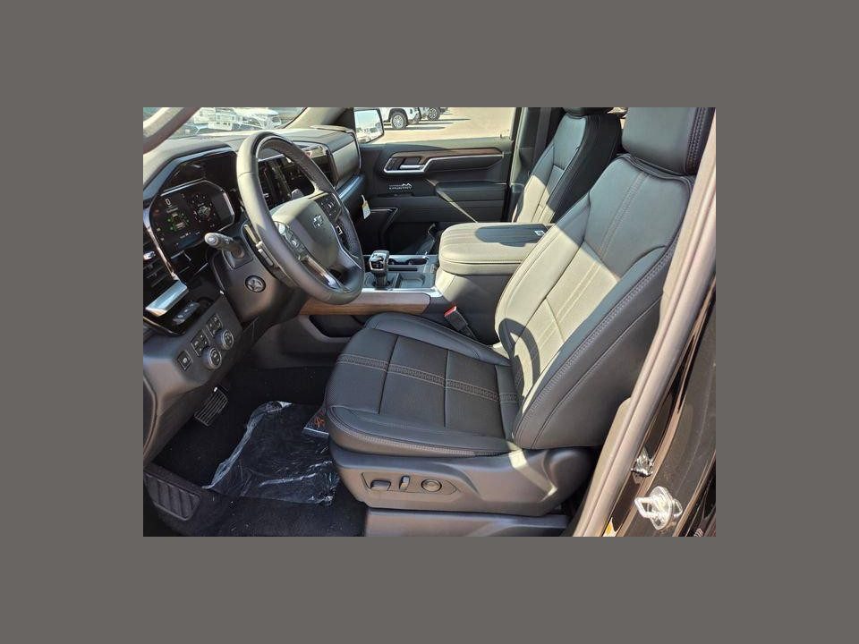2026 Chevrolet Silverado 1500 4WD Crew Cab Short Bed High Country