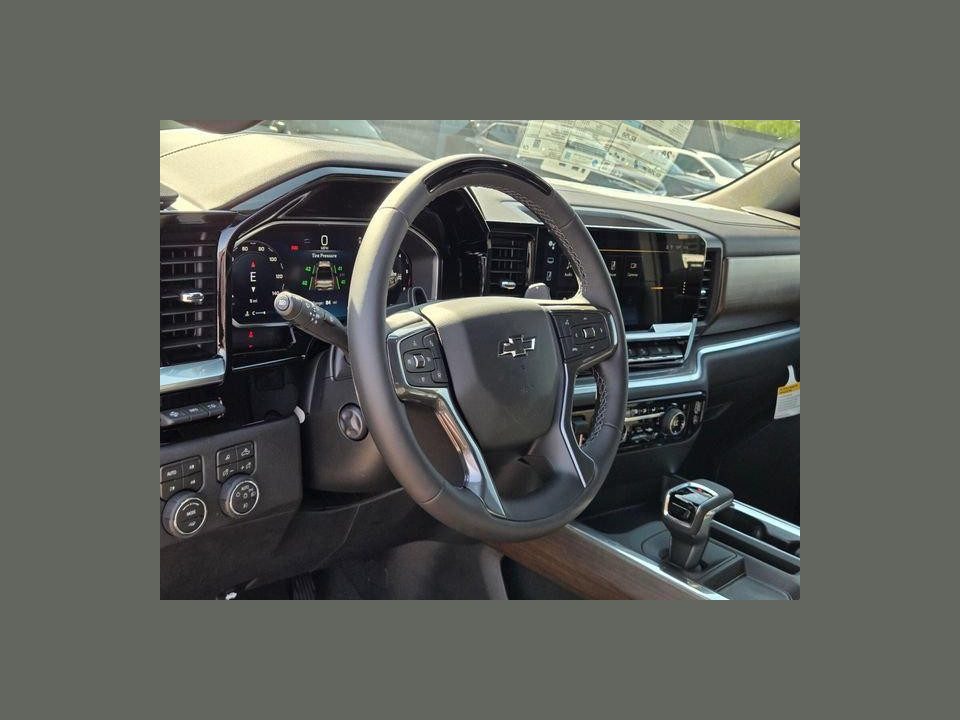 2026 Chevrolet Silverado 1500 4WD Crew Cab Short Bed High Country
