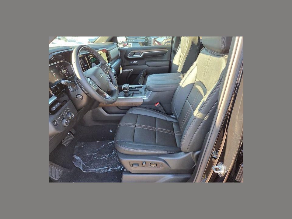 2026 Chevrolet Silverado 1500 4WD Crew Cab Short Bed High Country