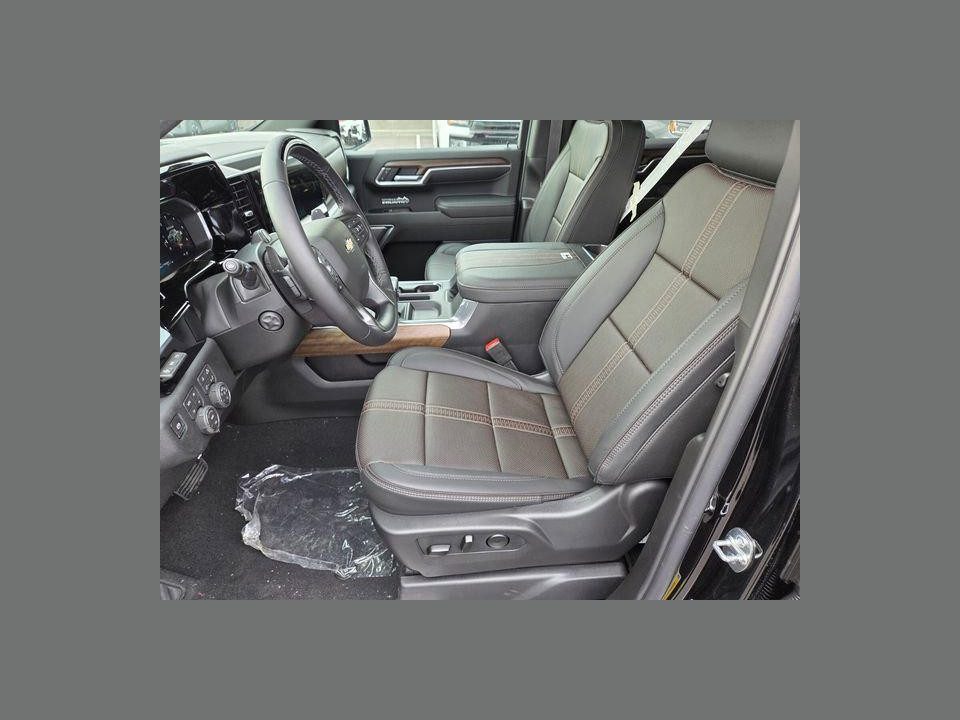 2026 Chevrolet Silverado 1500 4WD Crew Cab Short Bed High Country