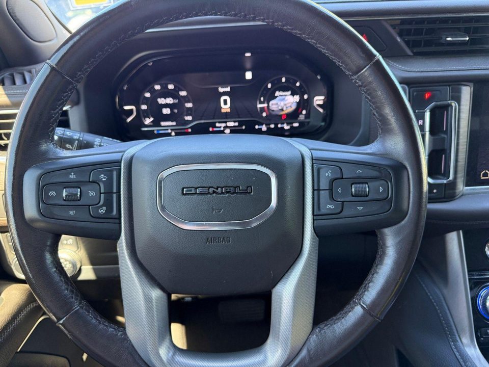 2022 GMC Yukon 4WD Denali