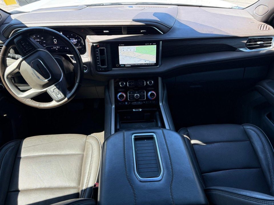 2022 GMC Yukon 4WD Denali