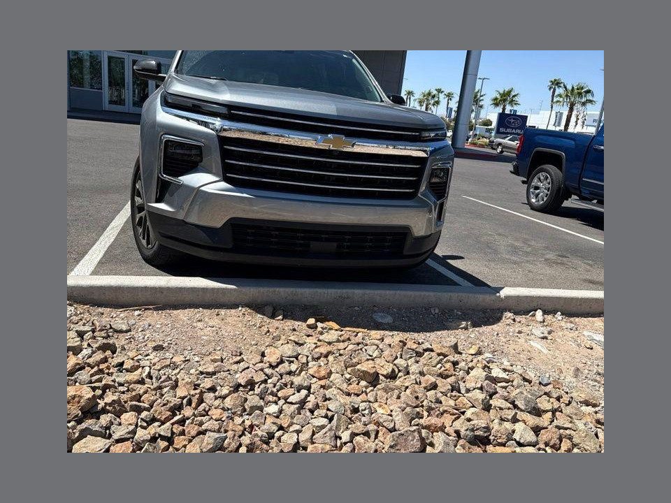 2024 Chevrolet Traverse FWD LT