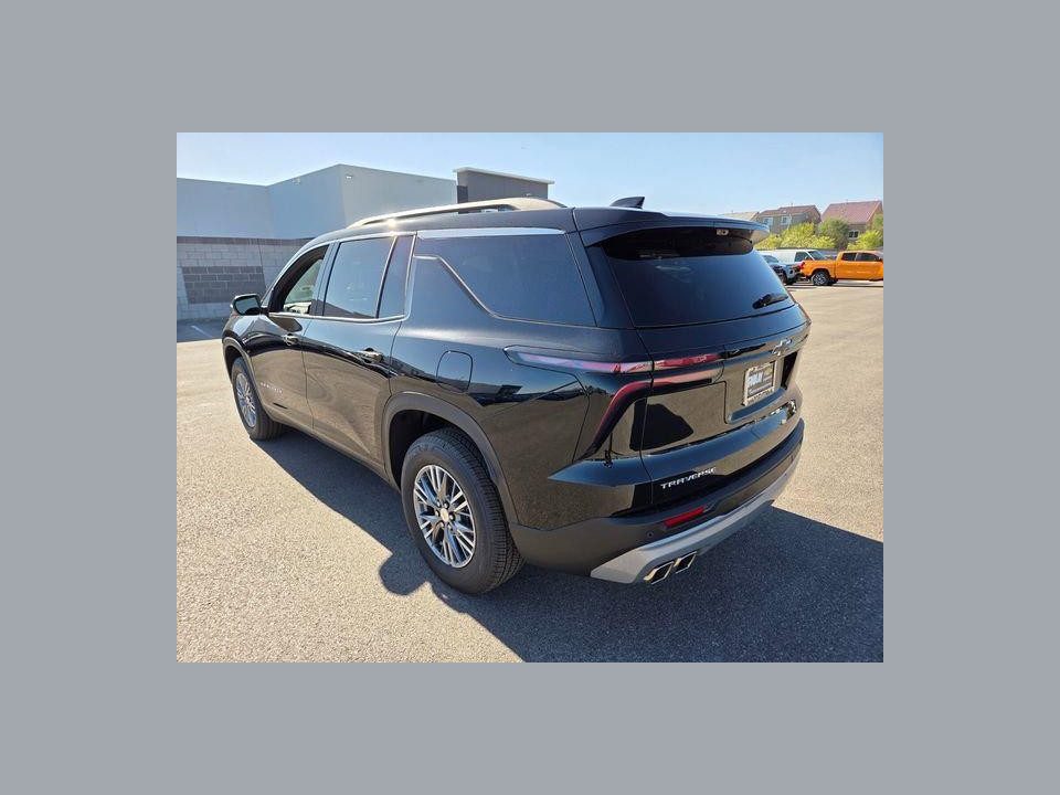 2026 Chevrolet Traverse FWD LT
